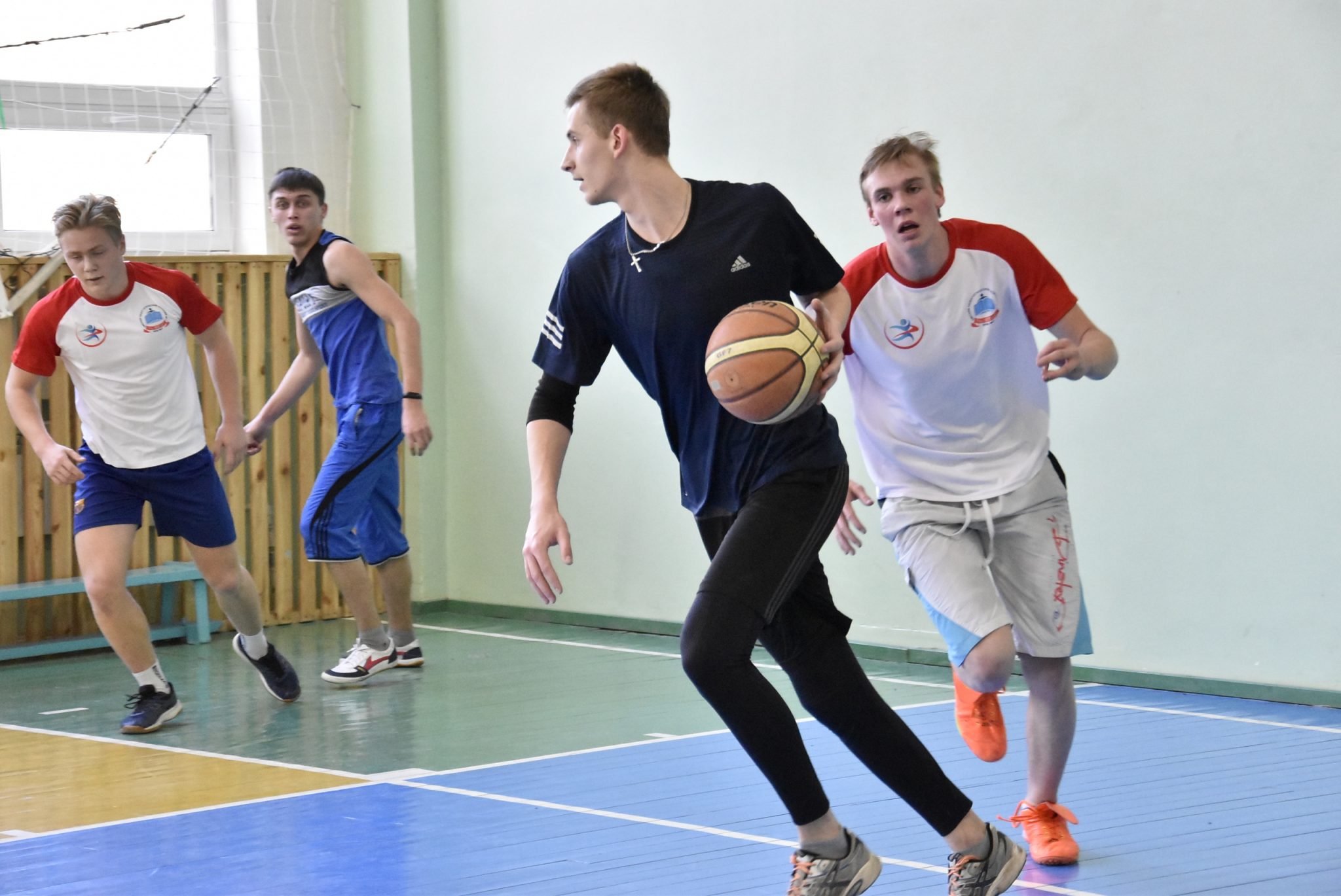 баскетбол в колледжах. баскетбол в колледжах. техникум по баскетболу. Ncaa basketball. колледж баскетбол.