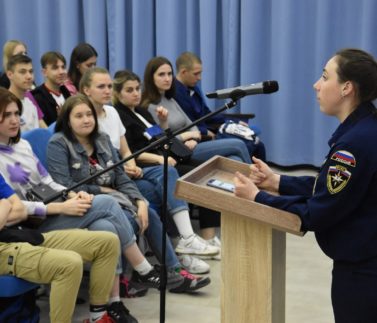 Занятие с обучающимися по правилам безопасности на воде и в природной среде Занятие с обучающимися по правилам безопасности на воде и в природной среде