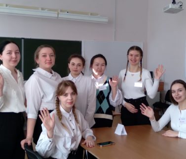 Волонтерам педколледжа доверяют в ИРООО4